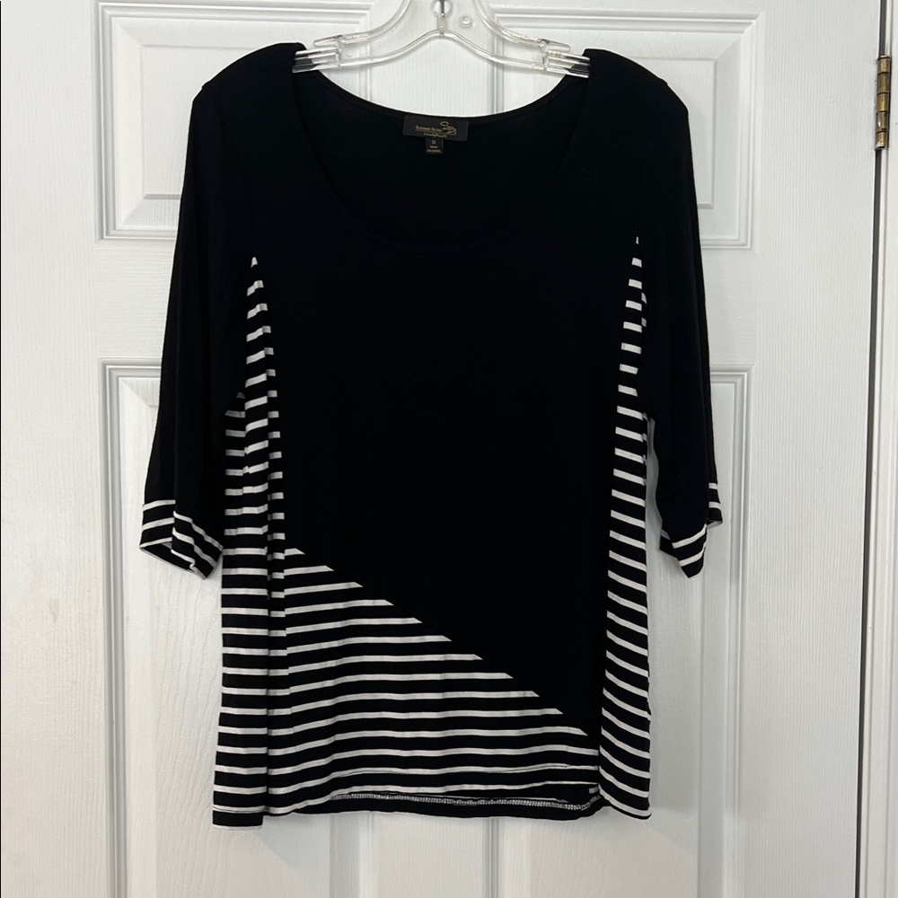 4/$20 Susan Betro Black and White Striped Long Sleeve Top